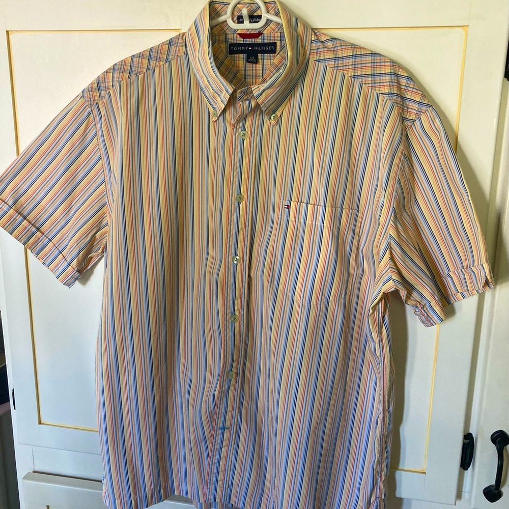 Tommy Hilfiger Men's SZ Large Multicolor Striped short sleeve button down Shirt